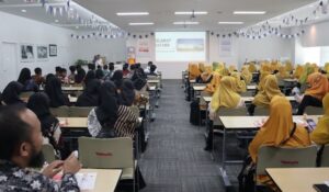 Kunjungan Industri SMK Muda ke Pabrik Yakult