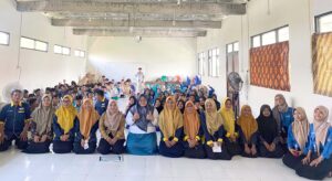 Mahasiswa Kampus Mengajar beserta Dosen Pembimbing dan Desan Guru SMK Muhammadiyah 2 Gresik