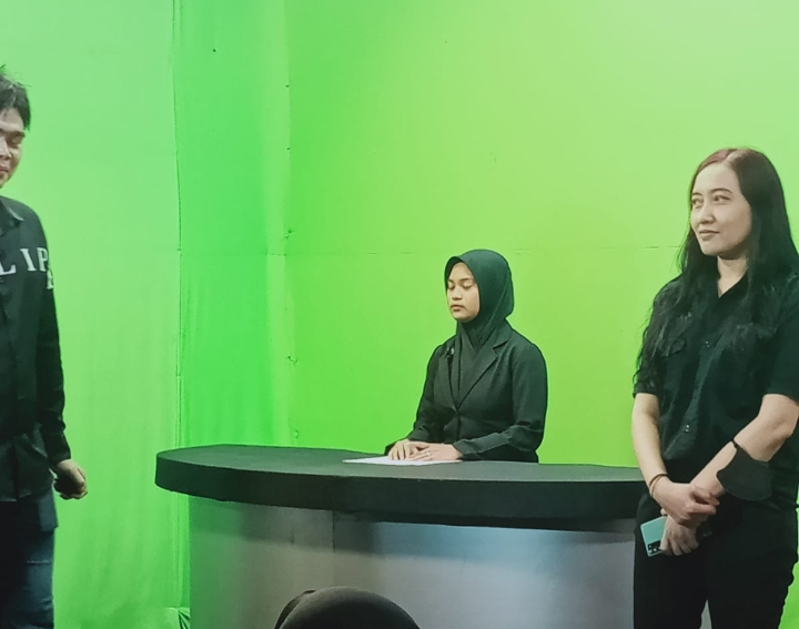 siswa smk muhammadiyah 2 gresik praktik public speaking di surabaya tv